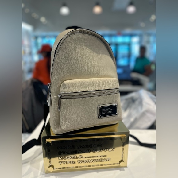NWT! NEW! Marc Jacobs Leather Backpack -Small Cream Marshmallow - Picture 1 of 8